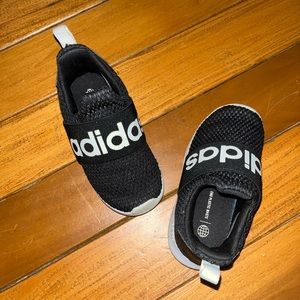 Adidas size 7 toddler